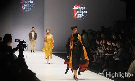  Jakarta Fashion Week 2019: Ylellinen Näytös ja Oranssi Lumous